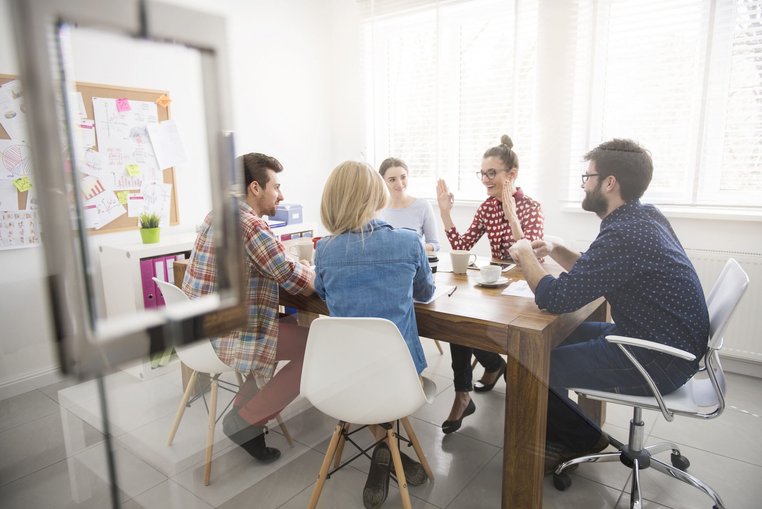 Team meetings that work: 14 questions for quick wins and creative collaboration